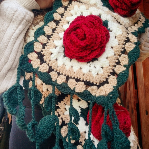Handmade crochet scarf - Picture 3 of 3